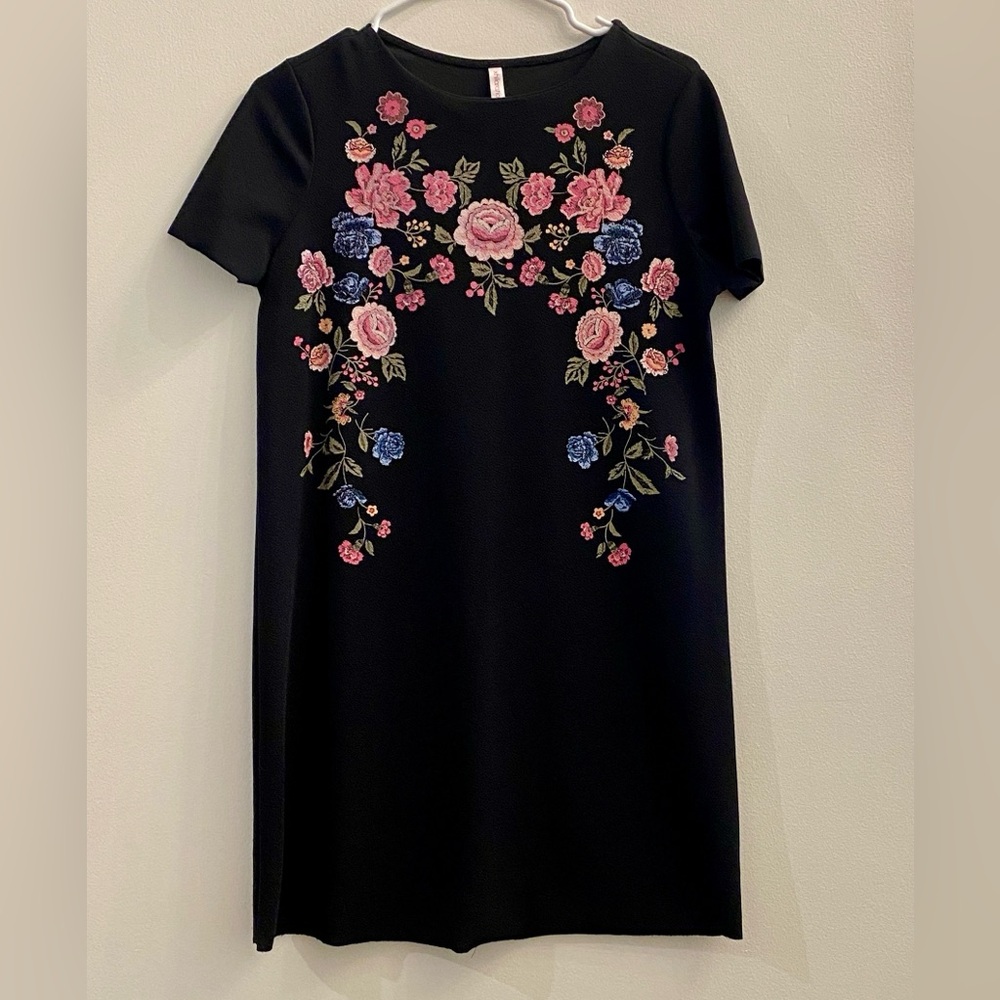 Xhilaration Floral Shirt Dress. Size M